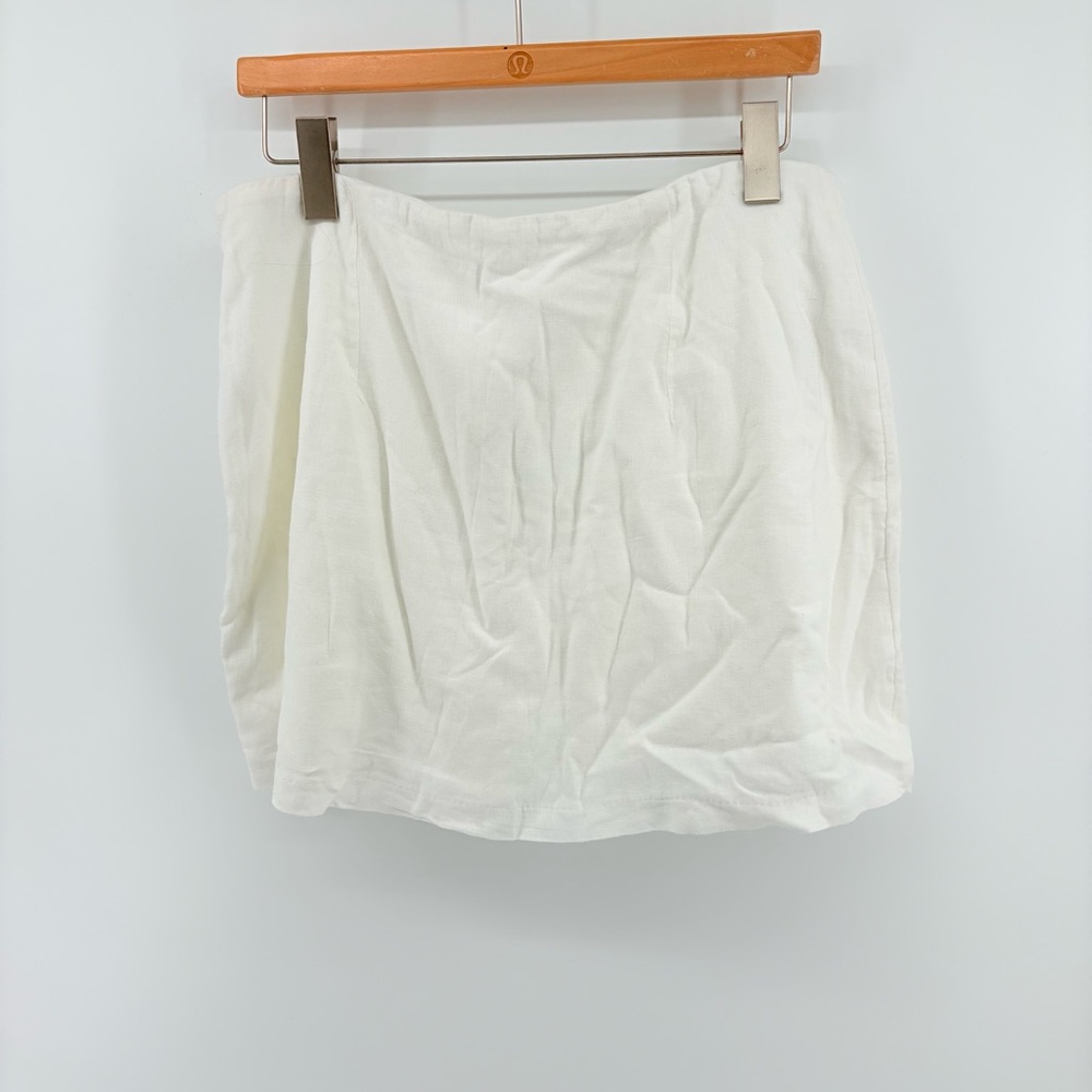 Abercrombie & Fitch White Skort - Picture 2 of 5